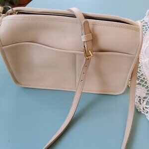 Vintage Coach Companion Crossbody Handbag in Bone 9300